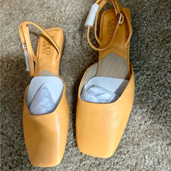 Franco Sarto | L-Jolee Ankle Strap Flat, size 38.5EU/8.5US in Cantaloupe Leather - Picture 5 of 10